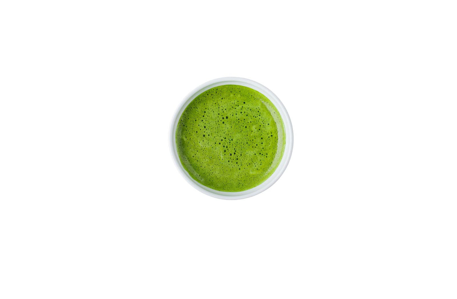 matcha hecho con un batidor de matcha